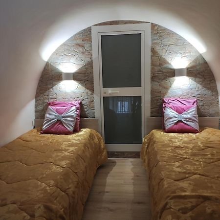 La Casa Delle Sorprese Apartment Trani Exterior foto