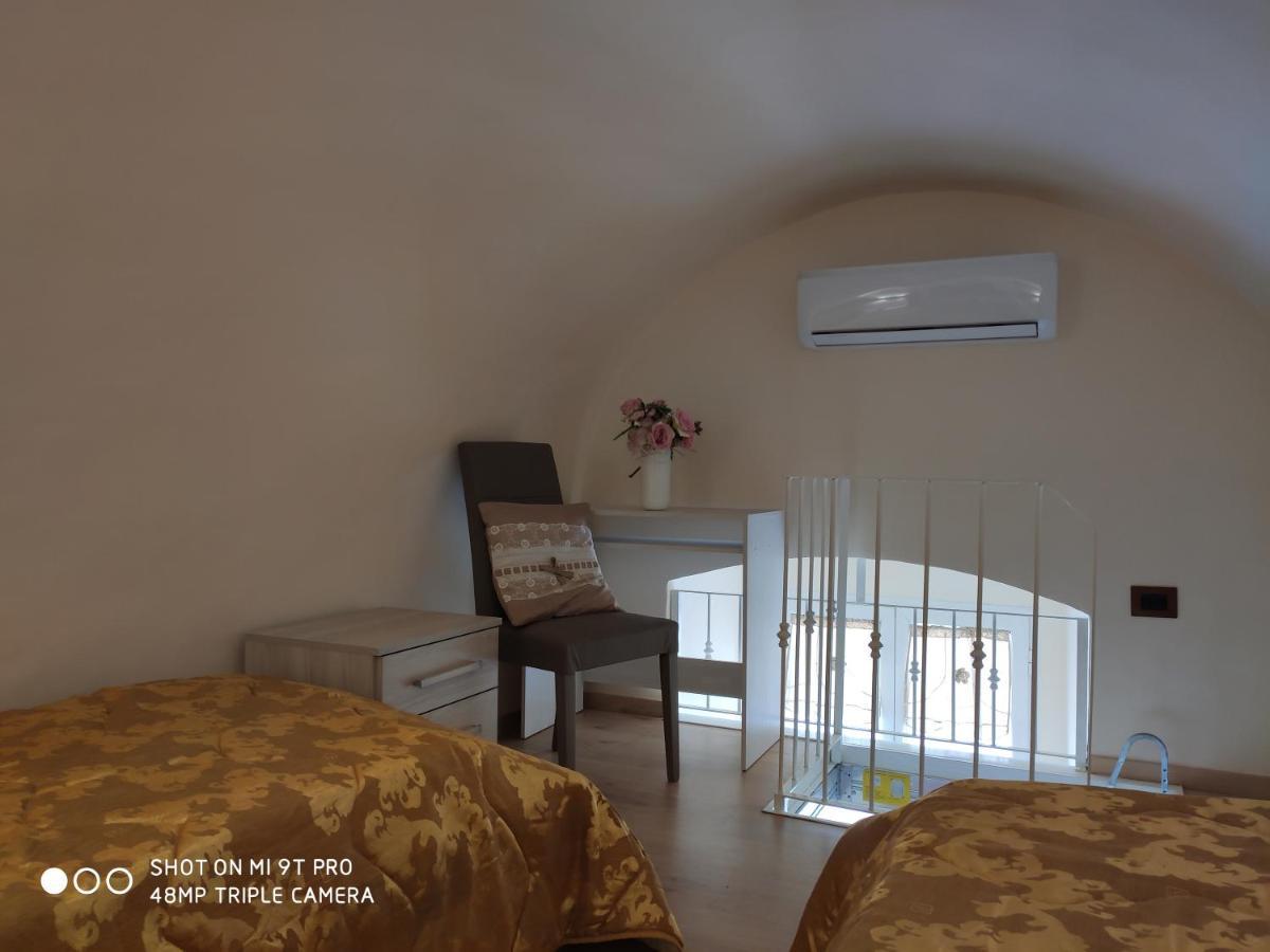 La Casa Delle Sorprese Apartment Trani Exterior foto