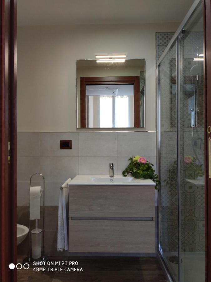 La Casa Delle Sorprese Apartment Trani Exterior foto
