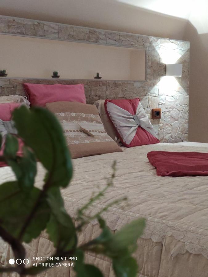La Casa Delle Sorprese Apartment Trani Exterior foto